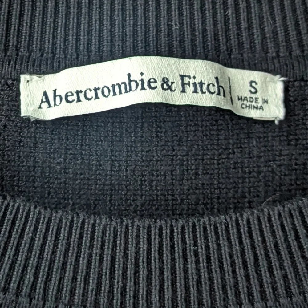 Abercrombie & Fitch Black Stretchy Ribbed Heavyweight Crew Neck Sweater Small